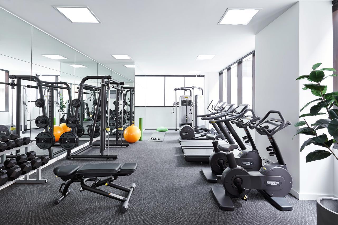 Art Series - The Chen Box Hill Εξωτερικό φωτογραφία A typical gym